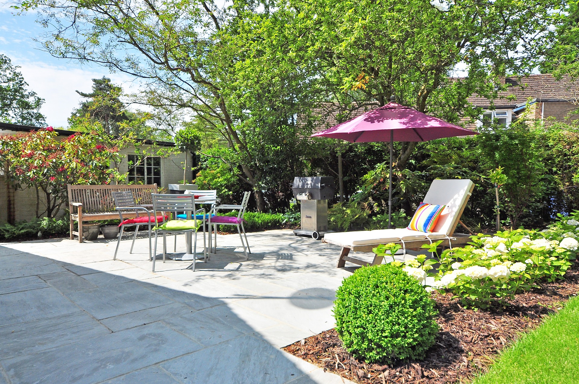 Filet de camouflage et d'ombrage pour terrasse et jardin